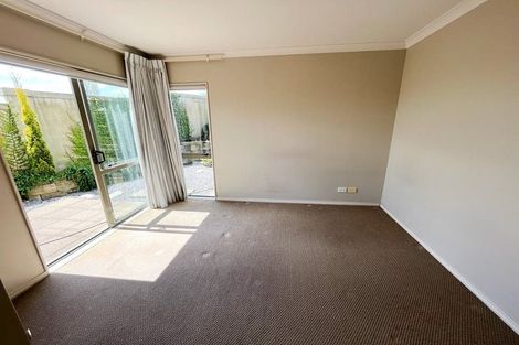 Photo of property in 60 Grammar School Road, Pakuranga, Auckland, 2010