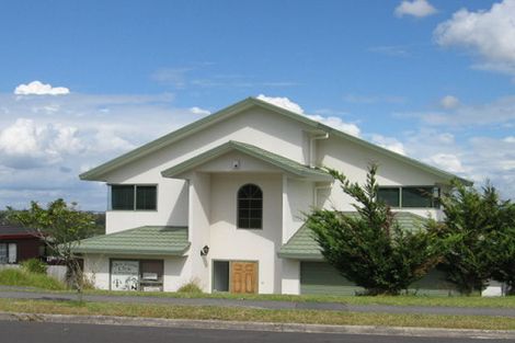 Photo of property in 111 West Harbour Drive, West Harbour, Auckland, 0618