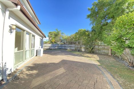 Photo of property in 15 Kaseng Place, East Tamaki Heights, Auckland, 2016