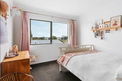 Photo of property in 21b Dingadee Street, Welcome Bay, Tauranga, 3112