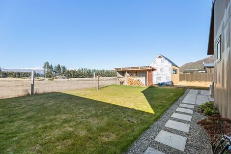 Photo of property in 145 Burdon Loop, Lake Hawea, 9382