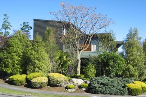 Photo of property in 2 Waikonini Place, Havelock North, 4130