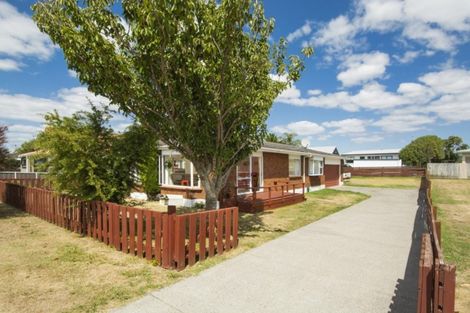 Photo of property in 32 Topaz Drive, Papamoa Beach, Papamoa, 3118