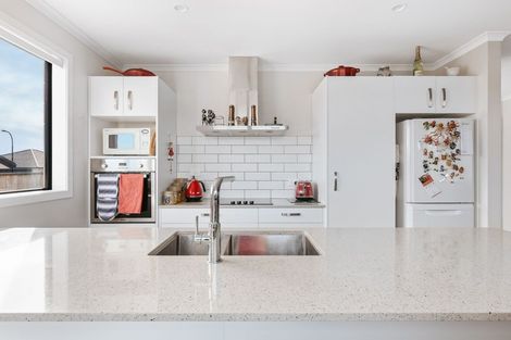 Photo of property in 30 Richardson Road, Omokoroa, 3114