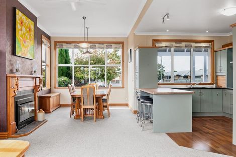 Photo of property in 16 Thistlewood Avenue, Hamilton East, Hamilton, 3216