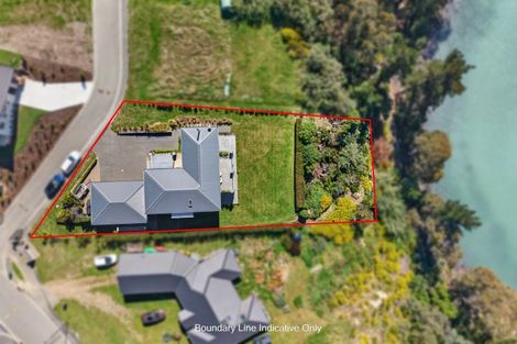 Photo of property in 11 Kaioruru Lane, Charteris Bay, Lyttelton, 8971