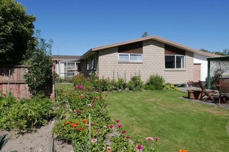 Photo of property in 82 Sawyers Arms Road, Northcote, Christchurch, 8052