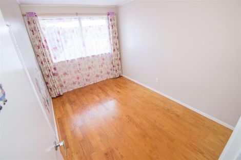 Photo of property in 132a Mcleod Road, Te Atatu South, Auckland, 0610