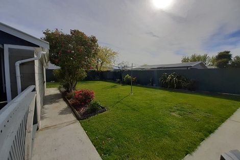 Photo of property in 67 Farquhars Road, Redwood, Christchurch, 8051