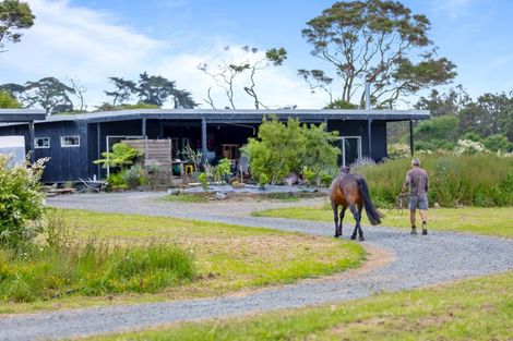 Photo of property in 74 Brookvale Lane, Taupaki, 0782