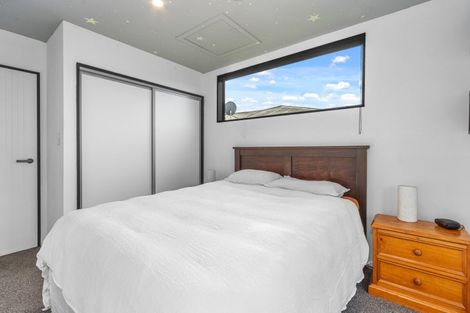 Photo of property in 5a Cherry Place, Casebrook, Christchurch, 8051