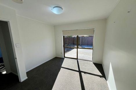 Photo of property in 2/24 Beaumaris Way, Conifer Grove, Takanini, 2112