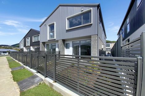Photo of property in 5 Tokitoki Way, Kenepuru, Porirua, 5022