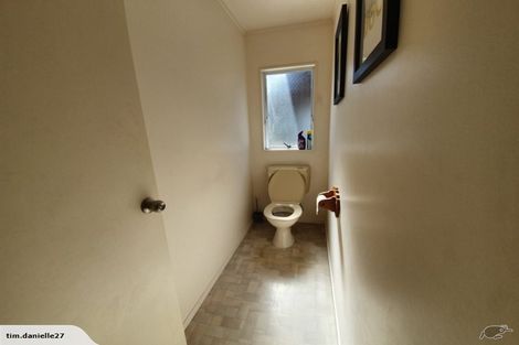 Photo of property in 2/21 Witheford Drive, Bayview, Auckland, 0629