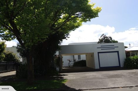Photo of property in 27 Ake Ake Avenue, Hokowhitu, Palmerston North, 4410