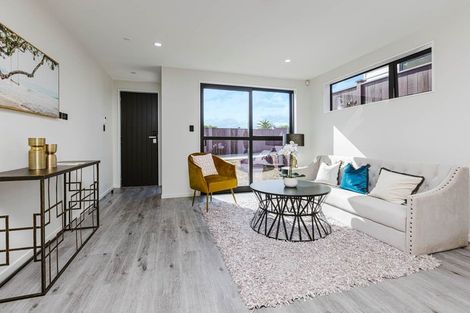 Photo of property in 16d Smedley Street, Manurewa, Auckland, 2102