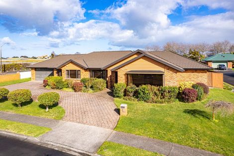 Photo of property in 1 Gilligan Close, College Estate, Whanganui, 4500