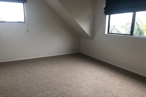 Photo of property in 48 Lakeside Drive, Orewa, 0931