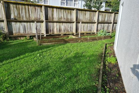 Photo of property in 2/79 Mountbatten Avenue, Hillcrest, Auckland, 0627