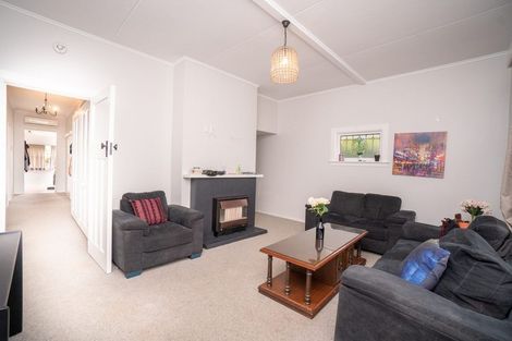 Photo of property in 12 Marne Street, Hokowhitu, Palmerston North, 4410
