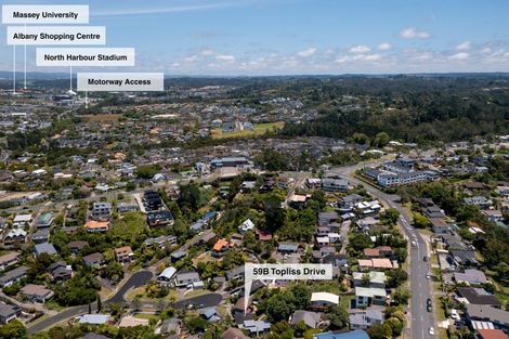Photo of property in 2/59 Topliss Drive, Northcross, Auckland, 0632