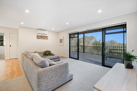 Photo of property in 167 Motutara Road, Muriwai, Waimauku, 0881