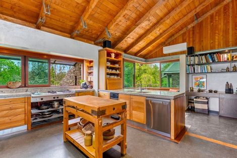 Photo of property in 42 Dysart Lane, Kumeu, 0891