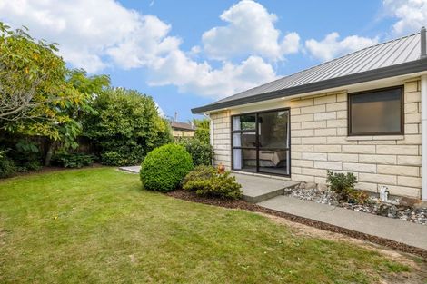 Photo of property in 121 Prestons Road, Redwood, Christchurch, 8051