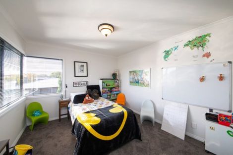 Photo of property in 112a Fitzroy Street, Terrace End, Palmerston North, 4410