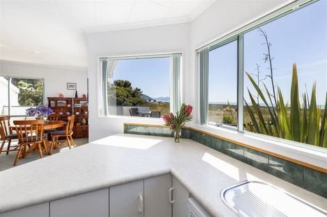 Photo of property in 64 Rarangi Beach Road, Rarangi, Blenheim, 7273