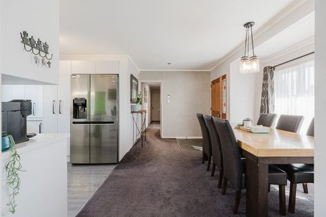 Photo of property in 25 Kentucky Crescent, Nawton, Hamilton, 3200