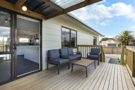 Photo of property in 2/204 Parkhurst Road, Parakai, 0830