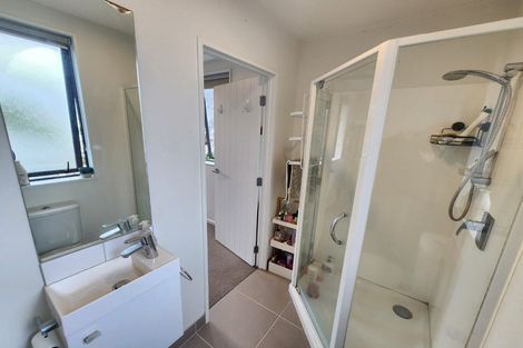 Photo of property in 2/3a Curzon Street, Onehunga, Auckland, 1061