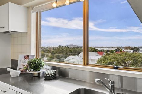 Photo of property in 6/6 Bruce Street, Northcote Point, Auckland, 0627