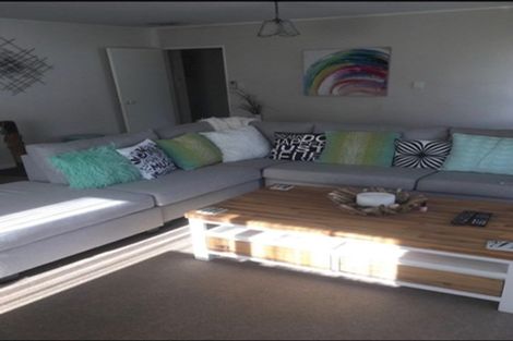 Photo of property in 2/67 Stredwick Drive, Torbay, Auckland, 0630