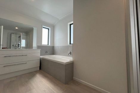 Photo of property in 51 Verran Road, Birkenhead, Auckland, 0626