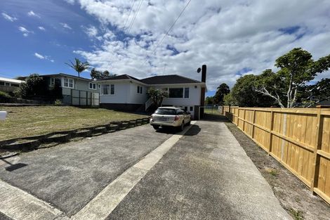 Photo of property in 16 Covil Avenue, Te Atatu South, Auckland, 0610