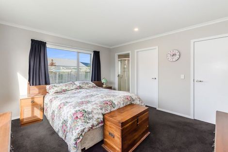 Photo of property in 39 Gallipoli Place, Paraparaumu, 5032