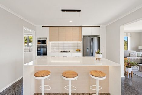 Photo of property in 116 Stratford Drive, Cable Bay, 0420