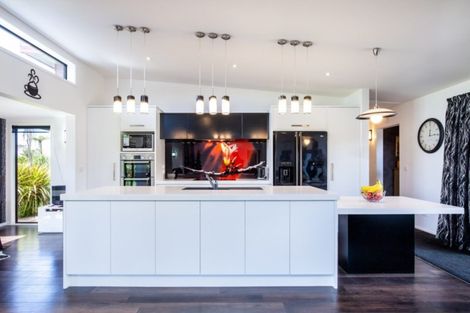 Photo of property in 421 Surrey Road, Tariki, Stratford, 4388