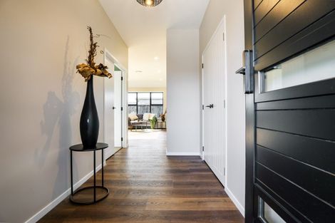 Photo of property in 6 Oliver O'leary Way, Westown, New Plymouth, 4310