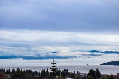 Photo of property in 2 Hampstead Place, Richmond Heights, Taupo, 3330