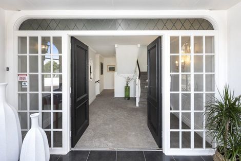 Photo of property in 81a Dyers Pass Road, Cashmere, Christchurch, 8022