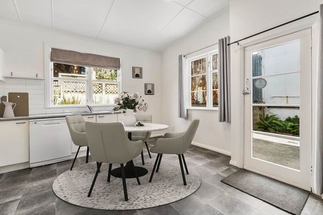 Photo of property in 22 Owen Street, Newtown, Wellington, 6021