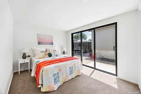 Photo of property in 3/101 Hobsonville Road, West Harbour, Auckland, 0618