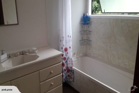 Photo of property in 1/86 Waimumu Road, Massey, Auckland, 0614