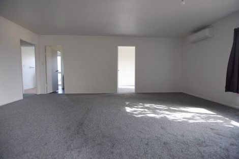 Photo of property in 46 Hindmarsh Street, Henderson, Auckland, 0612