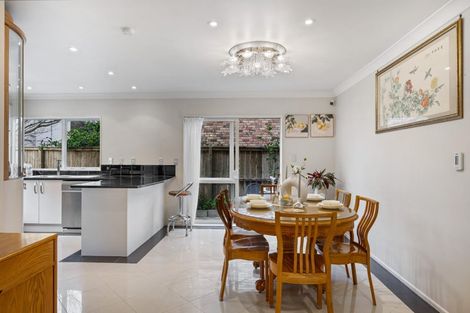 Photo of property in 18 Tollana Road, Te Atatu Peninsula, Auckland, 0610