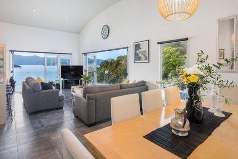 Photo of property in 2 Marina View Estate, Waikawa, Picton, 7281