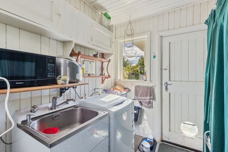 Photo of property in 31 Wrantage Street, Westown, New Plymouth, 4310